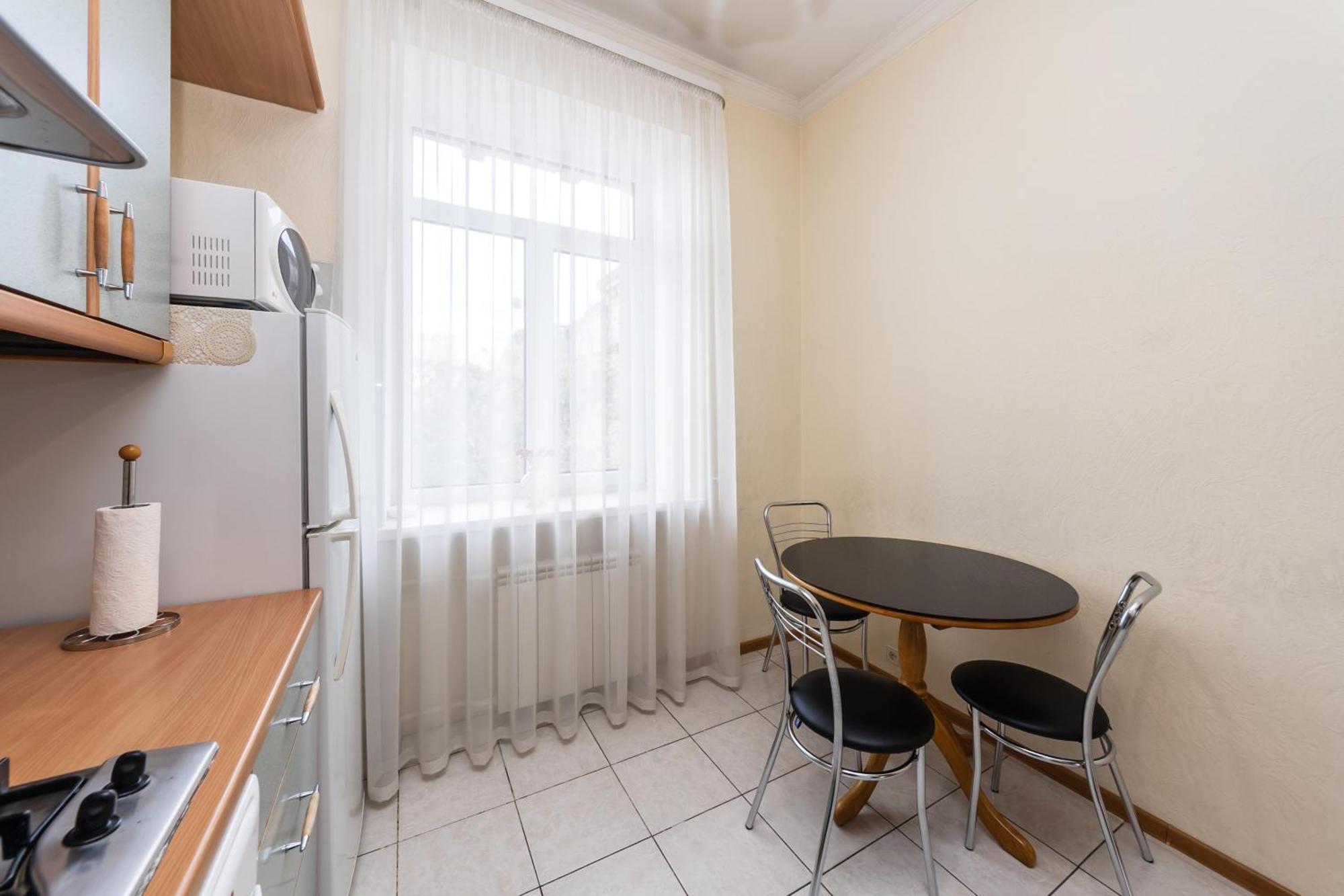 Видовая Квартира На Улице Крещатик. Kiew Exterior foto