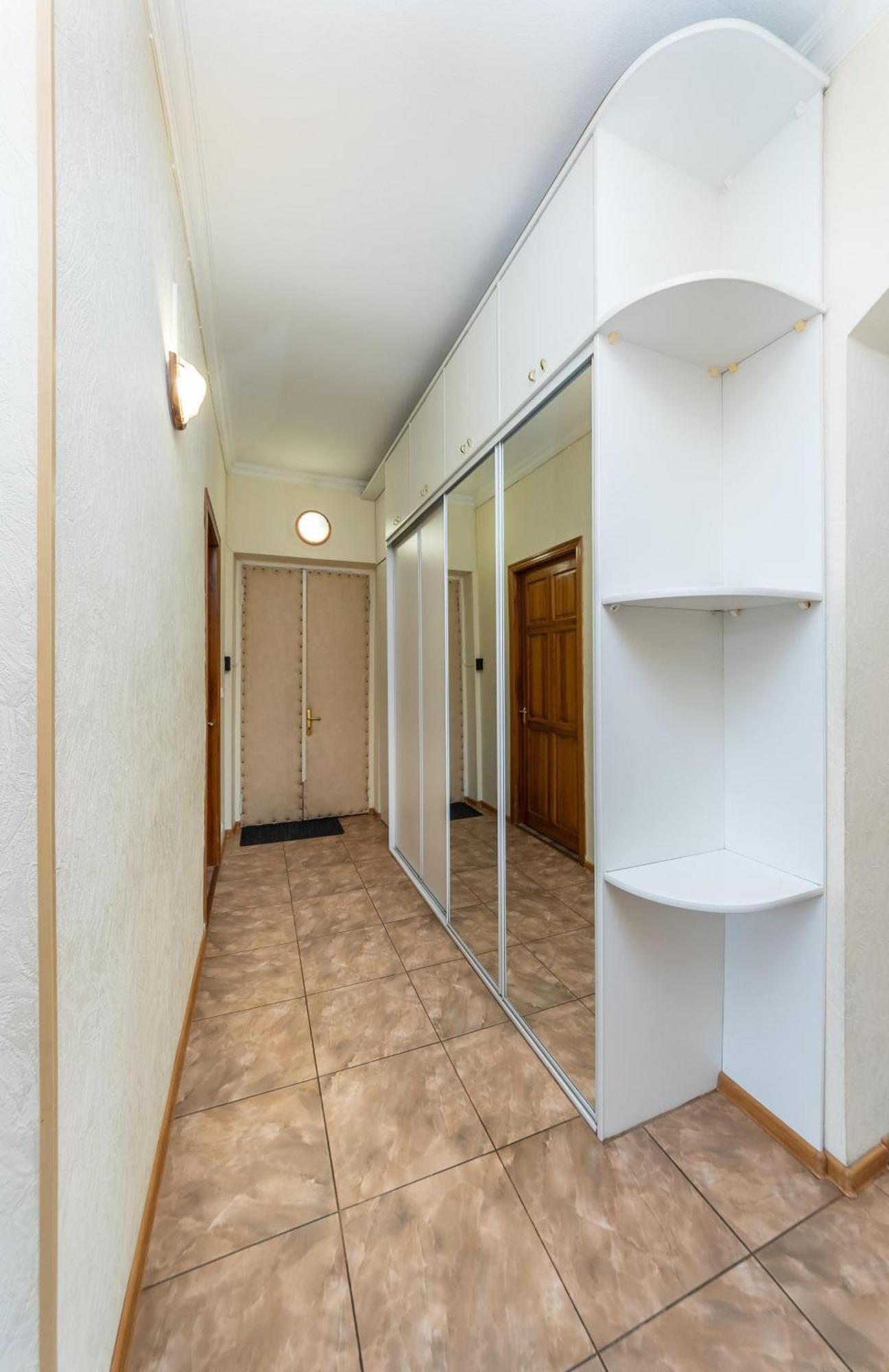 Видовая Квартира На Улице Крещатик. Kiew Exterior foto
